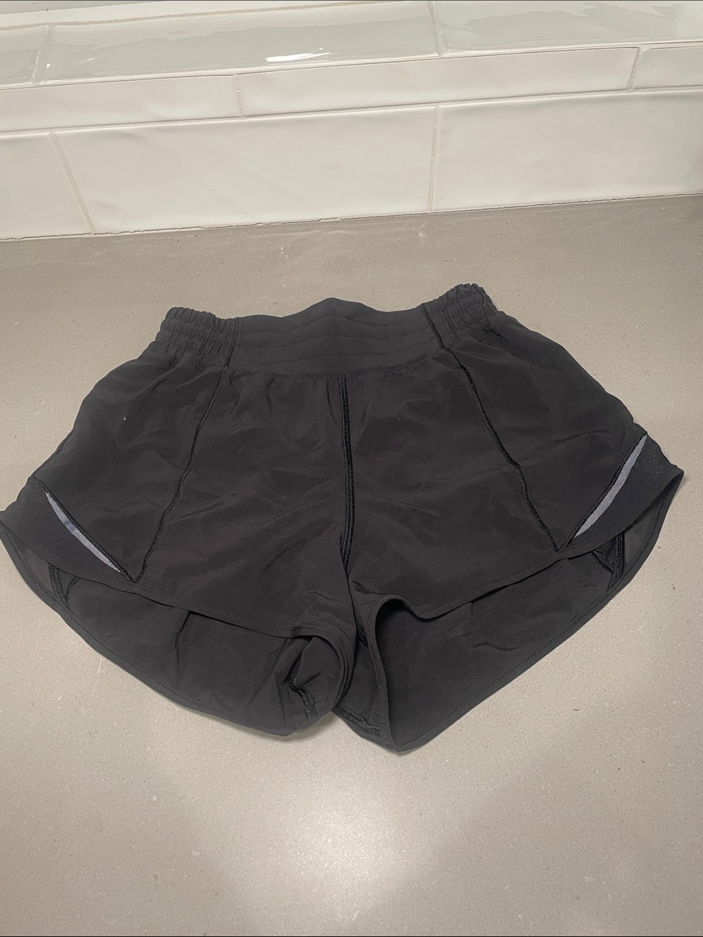 lululemon athletica High rise 2.5 inch Black Athletic Running Shorts